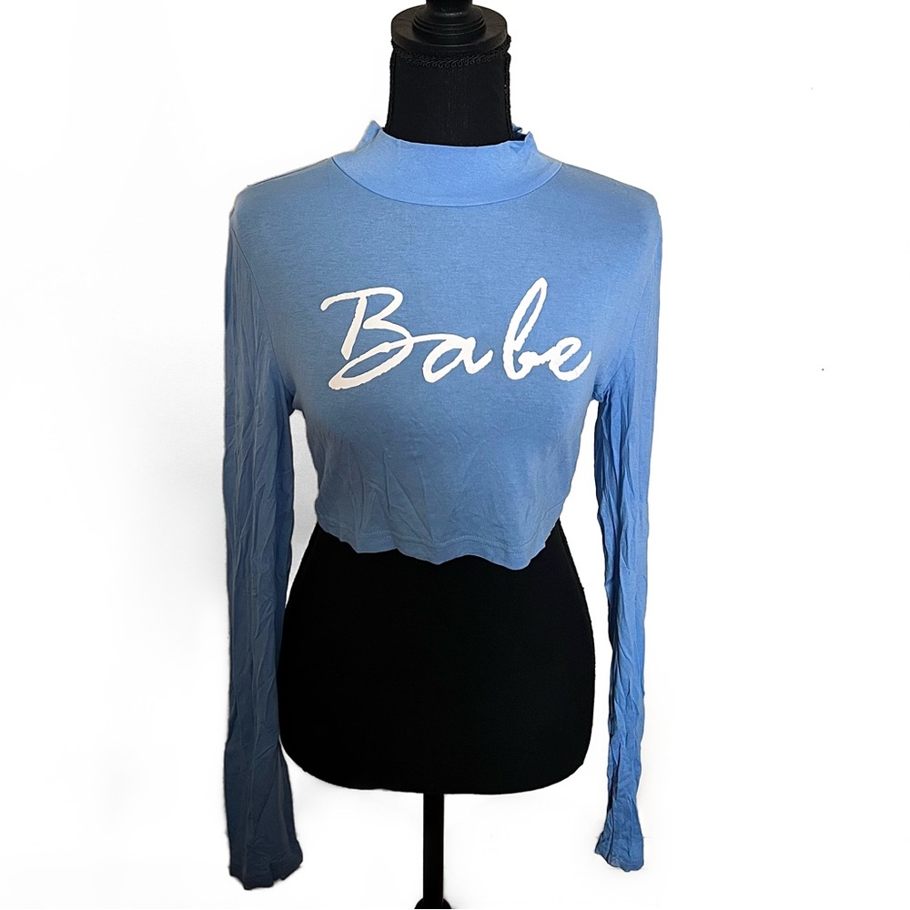 SHEIN Mock Letter Graphic Crop Top Size M